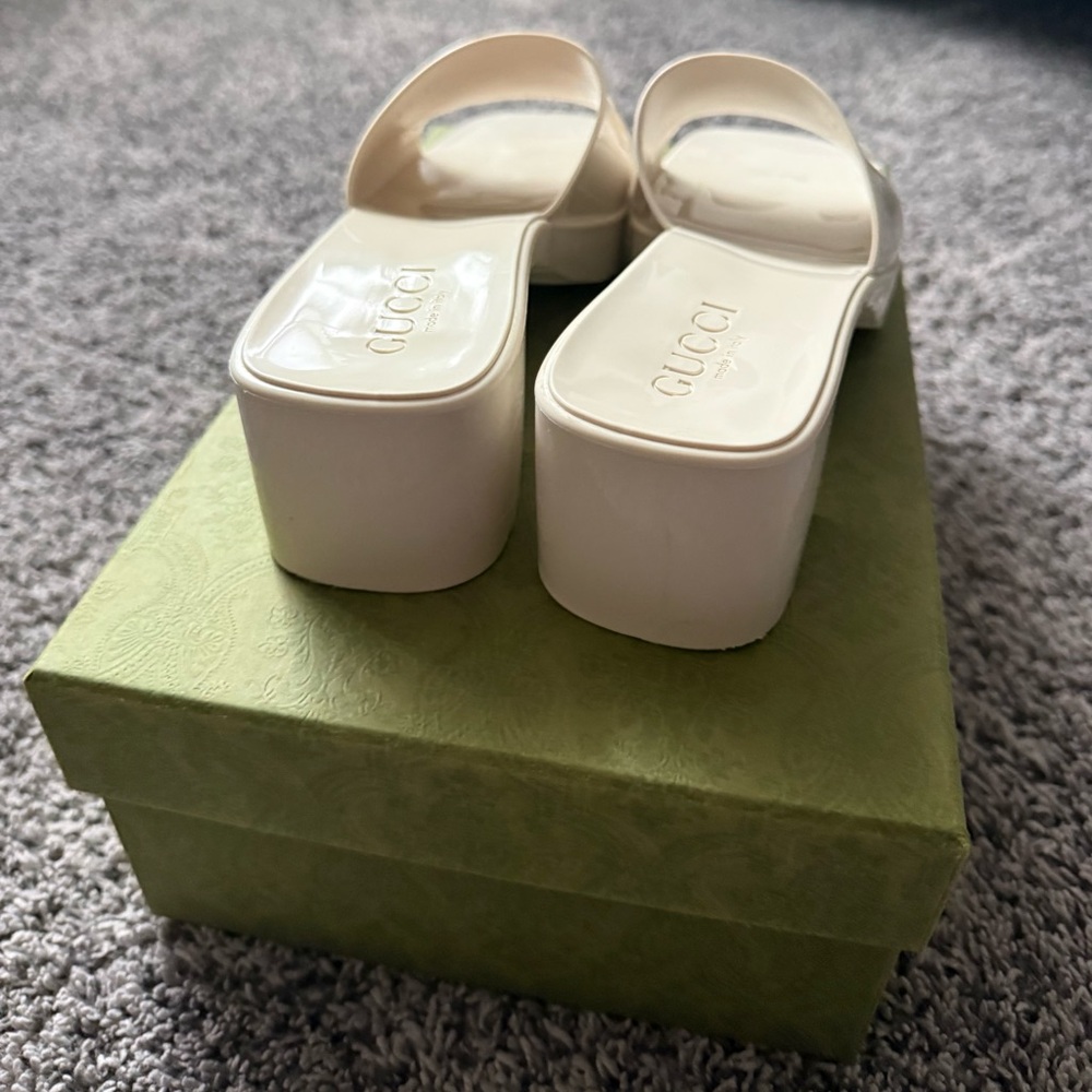 Gucci Cream Embossed Logo Slide Sandals - Picture 15 of 16